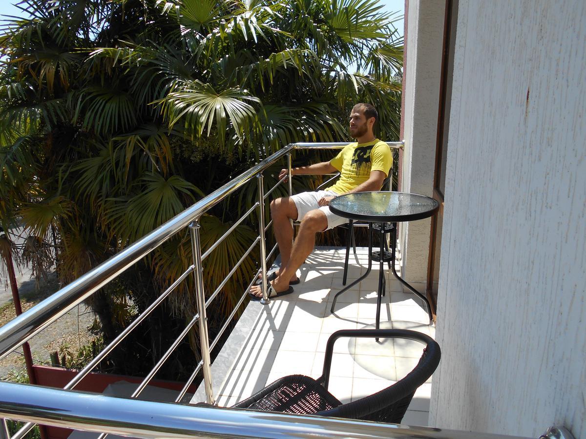 Hotel Amrita Soukhoumi Extérieur photo