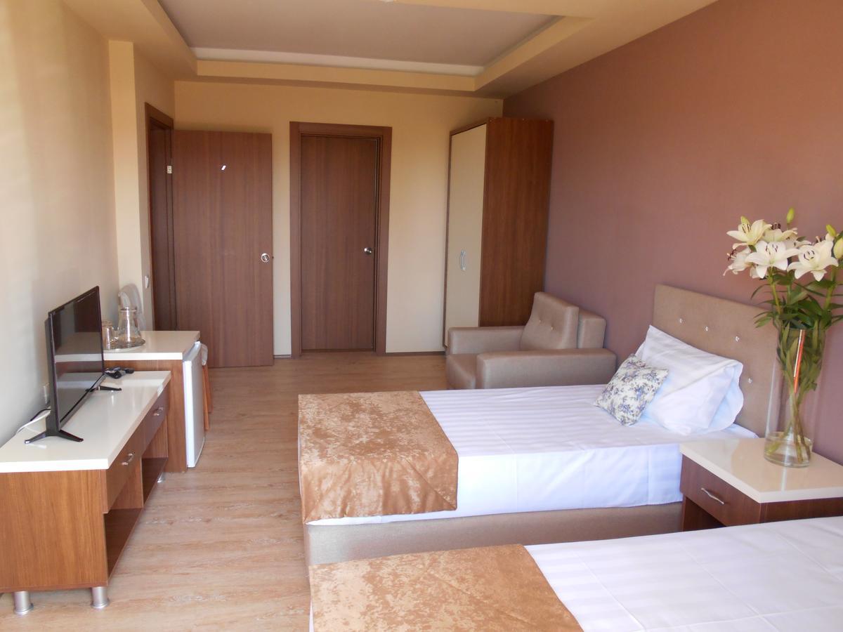 Hotel Amrita Soukhoumi Extérieur photo