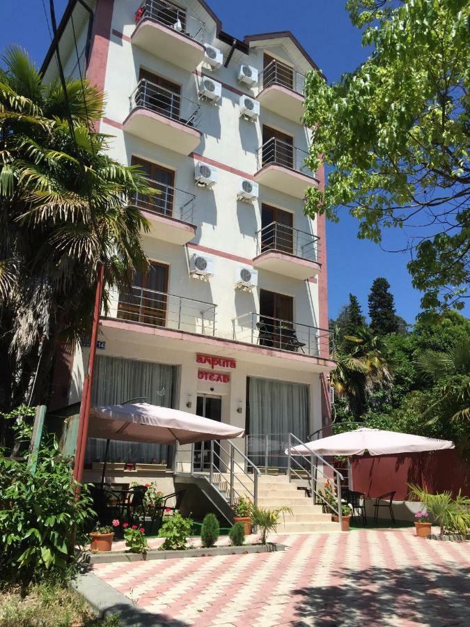 Hotel Amrita Soukhoumi Extérieur photo